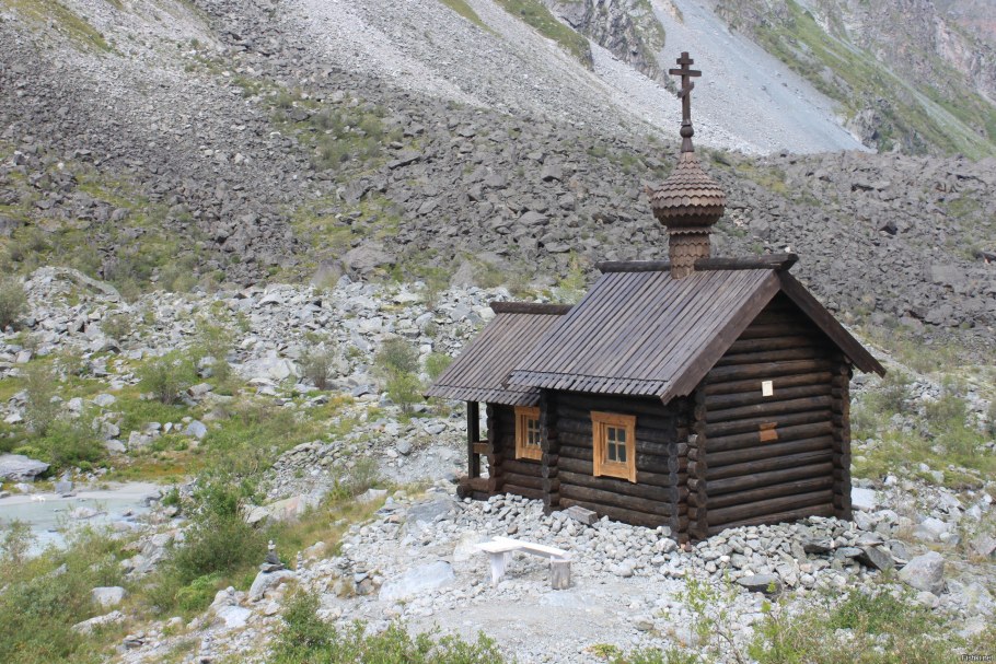 Часовня Михаила Архангела под Белухой