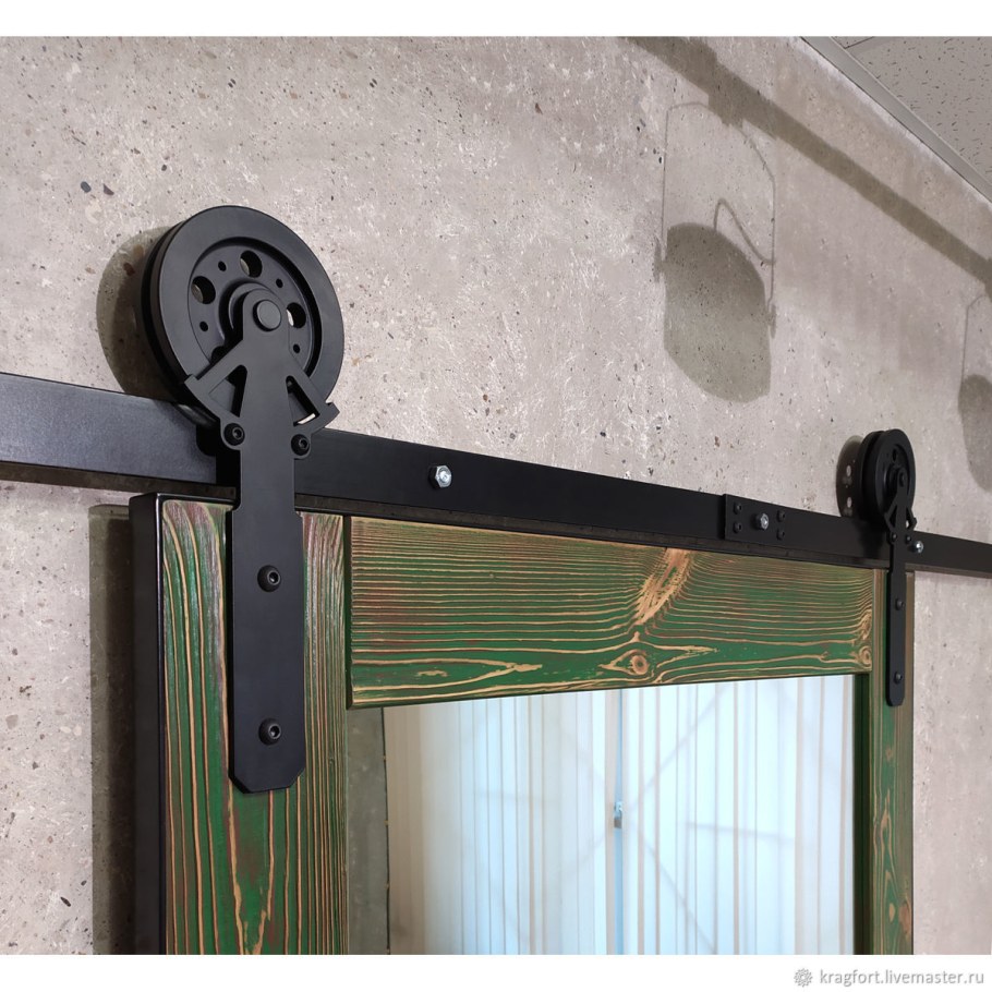 Дверь сдвижная на Амбарном механизме