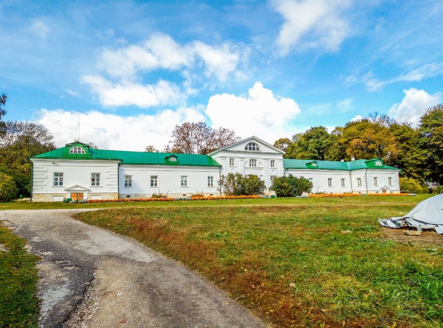 Толстой Ясная Поляна дом Волконского