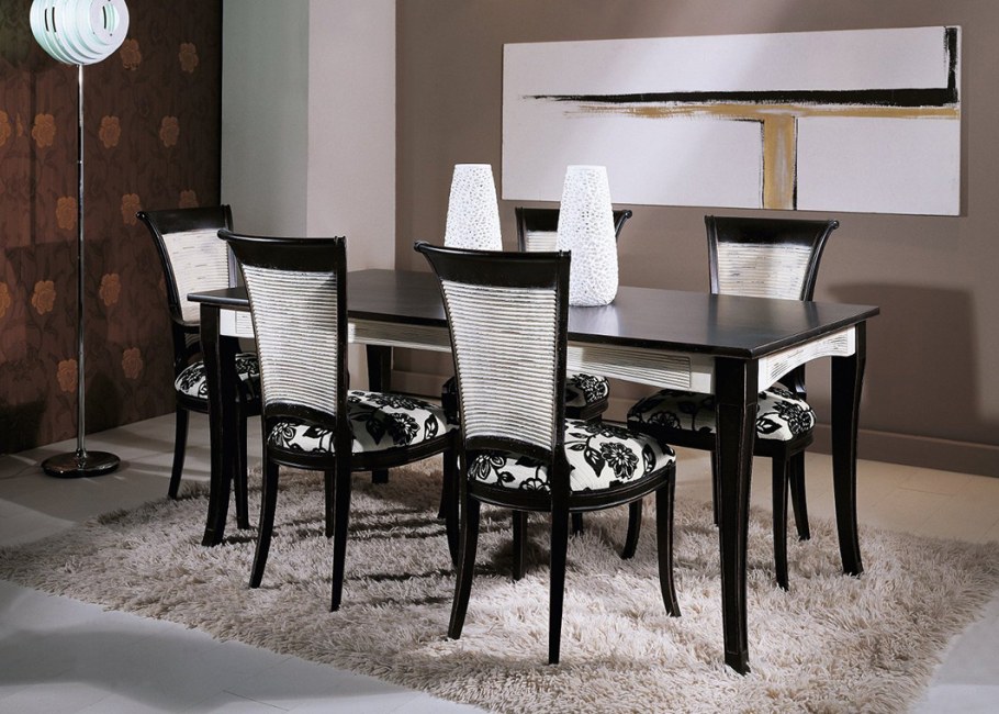 Классические стол и стулья белые с черным