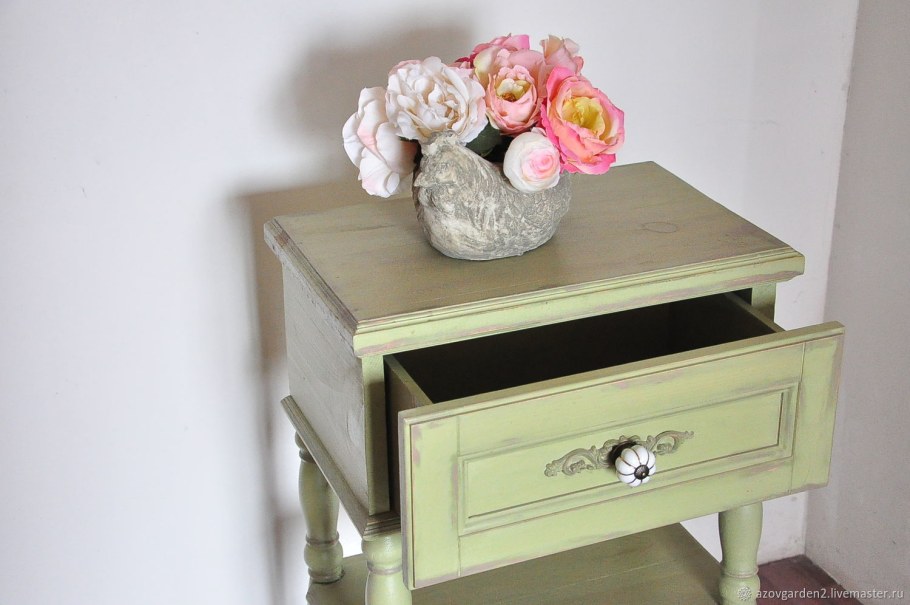 Прикроватная тумба в стиле Прованс