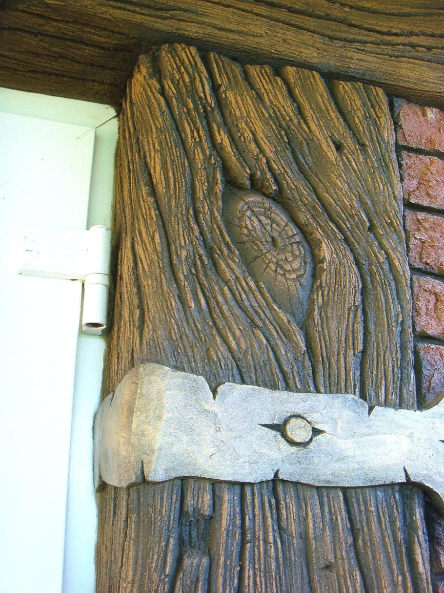 Декоративная имитация дерева