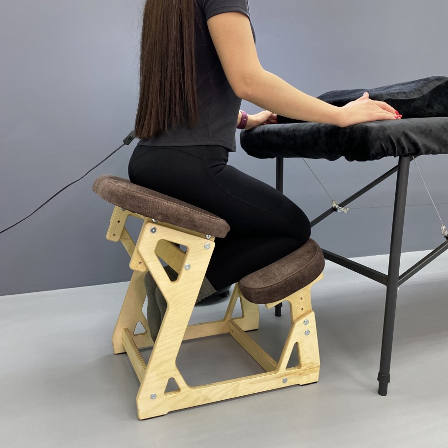 Стул с анатомической спинкой