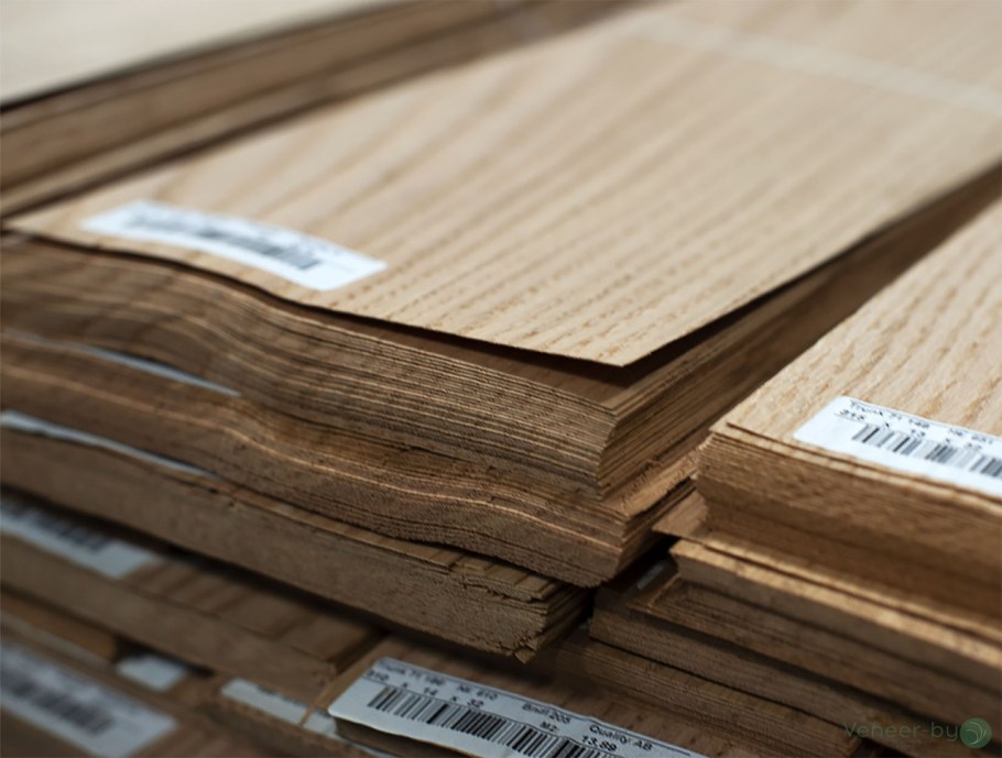 Шпон дубовый строганный