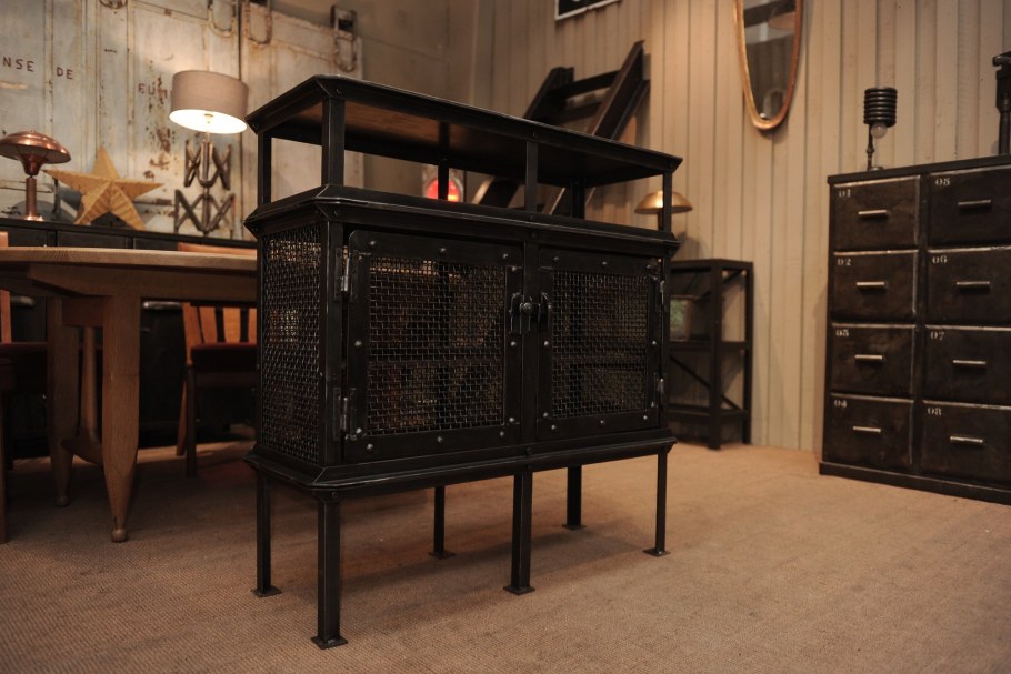 Металлическая мебель в стиле лофт Индастриал