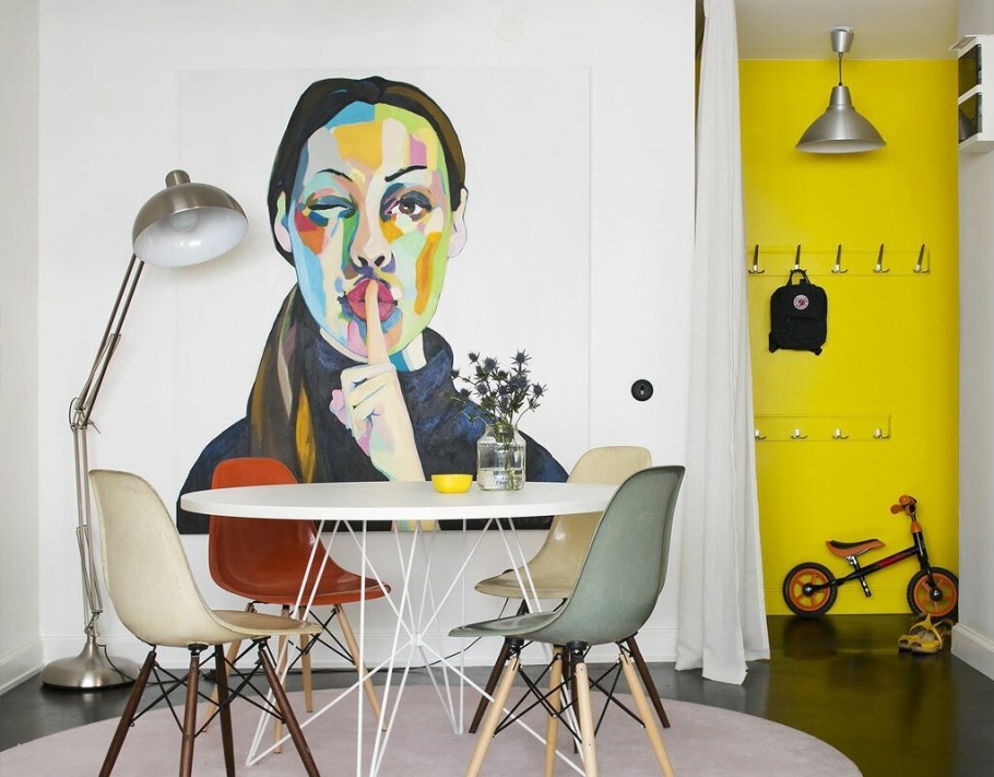 Стол в стиле поп арт