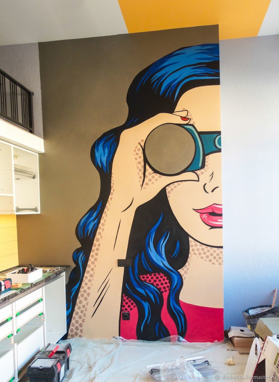 Стена в стиле поп арт