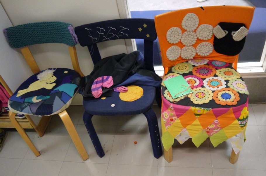 Как украсить Волшебный стульчик в детском саду