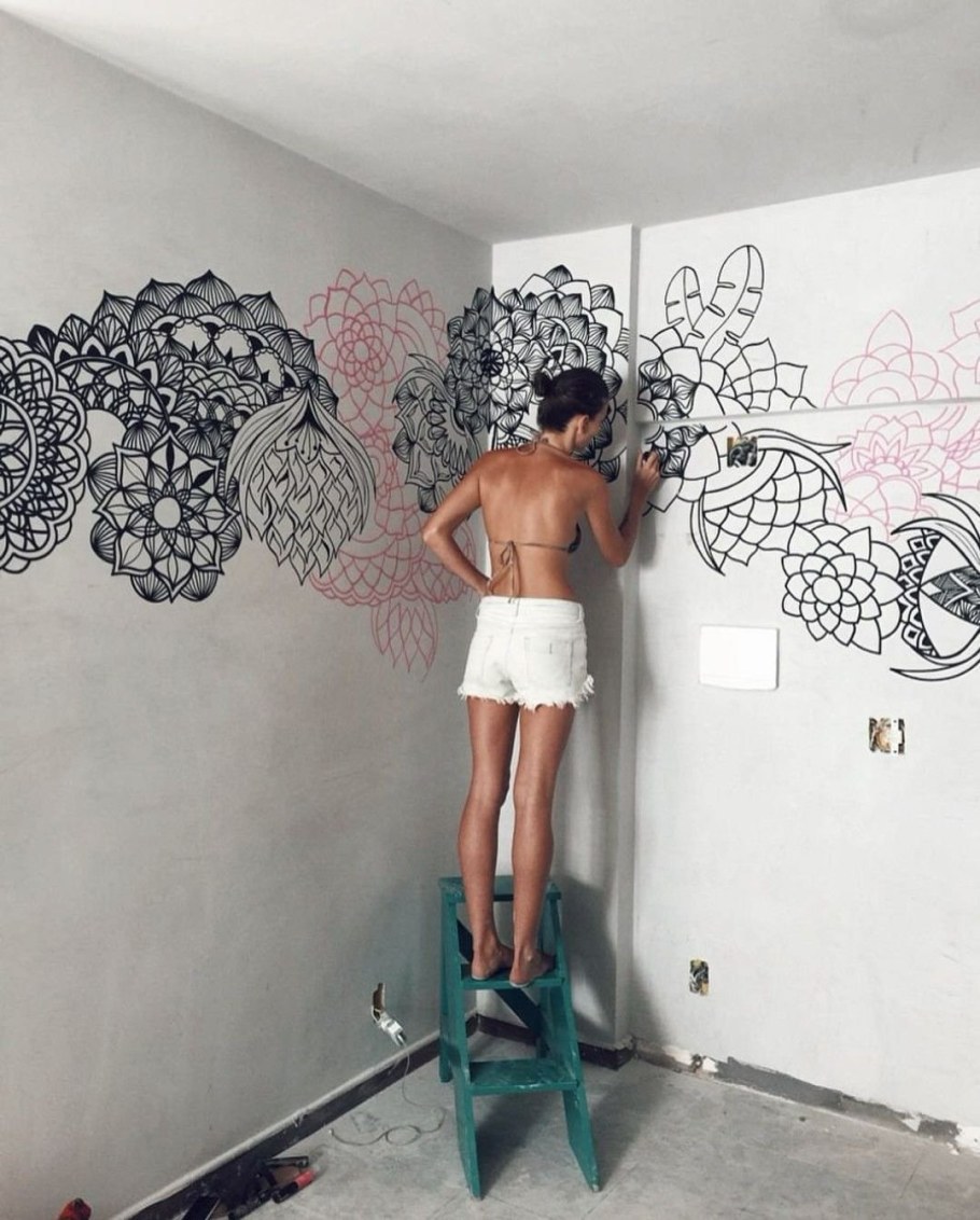 Креативные рисунки на стенах