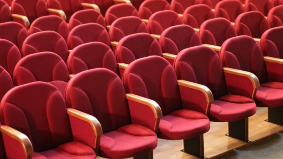 Кресла в театре