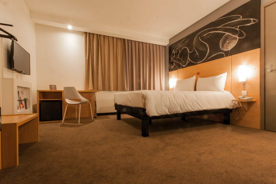 Отель Ибис Динамо Москва изнутри коридоры