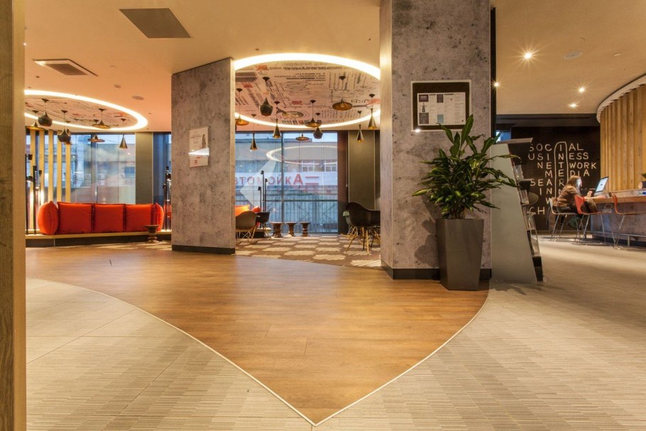 Отель Ибис Динамо Москва изнутри коридоры