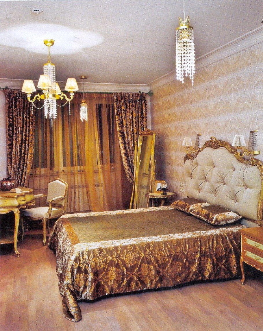 Интерьер спальни в золотистых тонах