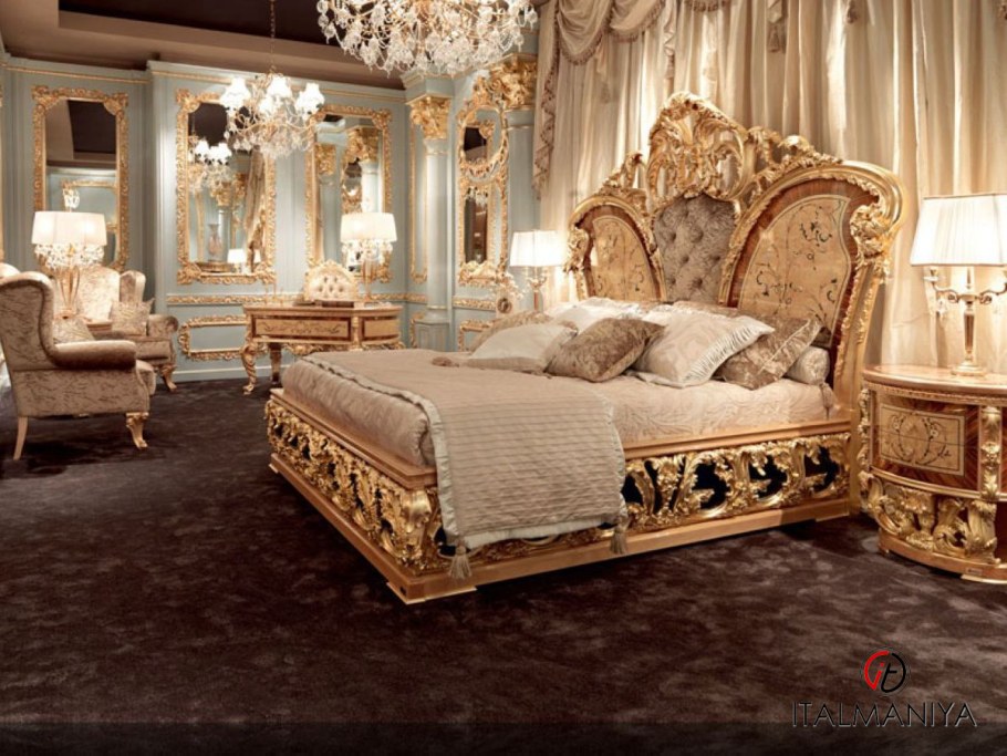 Дорогойитальянская мебель спальная и перед два диван