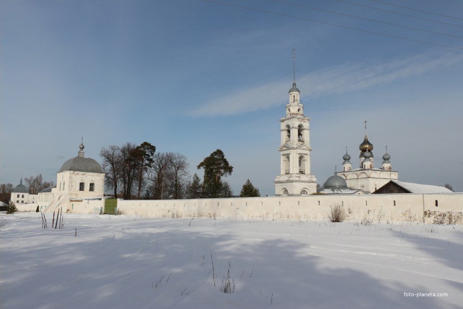 Лухский монастырь