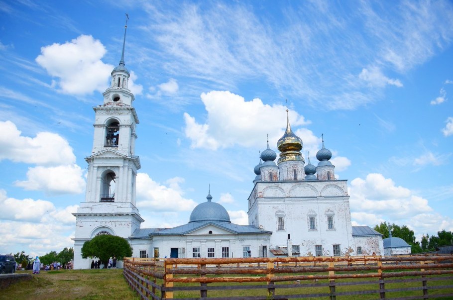 Тихонов Лухский монастырь