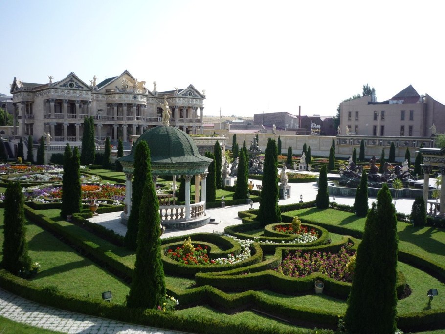 Гагик Царукян дом в Армении