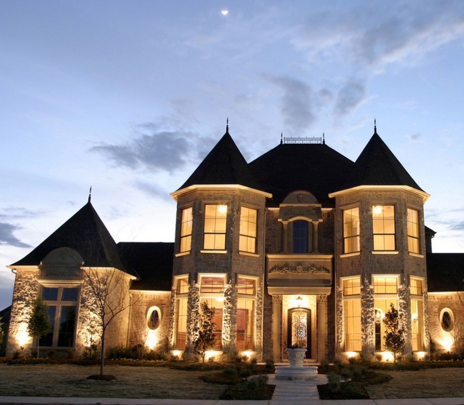 Коттедж в стиле замка