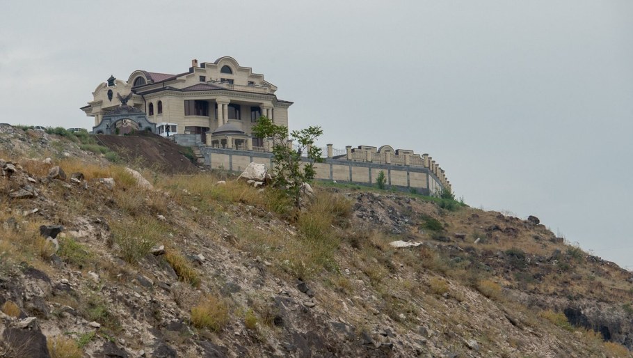 Гагик Царукян дом в Армении