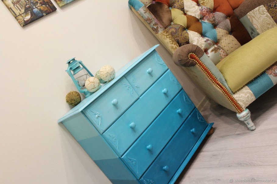 Бирюзовый комод