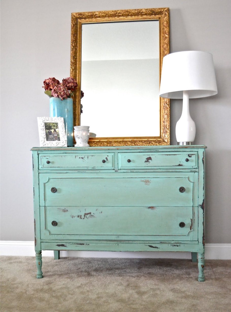Бирюзовый комод