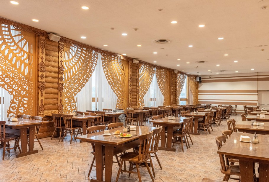 Ресторан в гостинице космос на ВДНХ