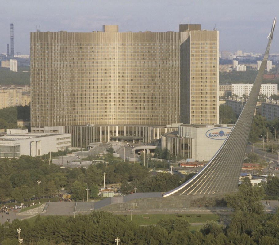 Гостиница космос на ВДНХ