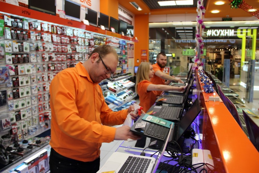 Продавец консультант в магазин электроники