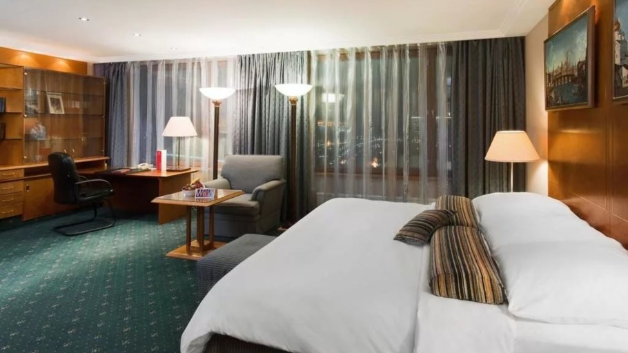 Azimut отель Олимпик Москва 4*