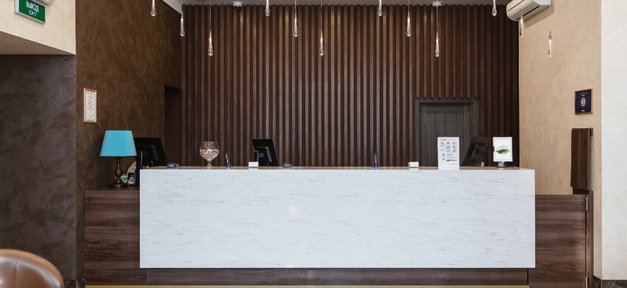 Гостиница Славянка Москва ресепшн