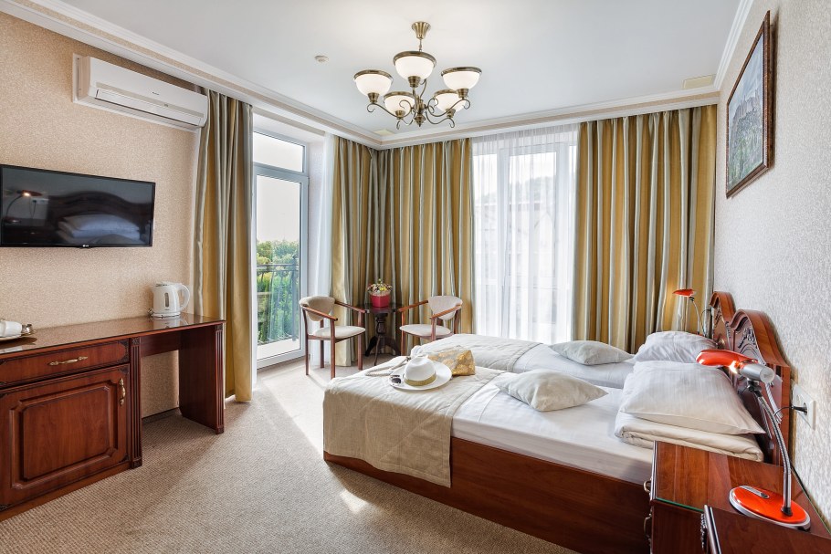 Вилла в Алуште Валентина полулюкс