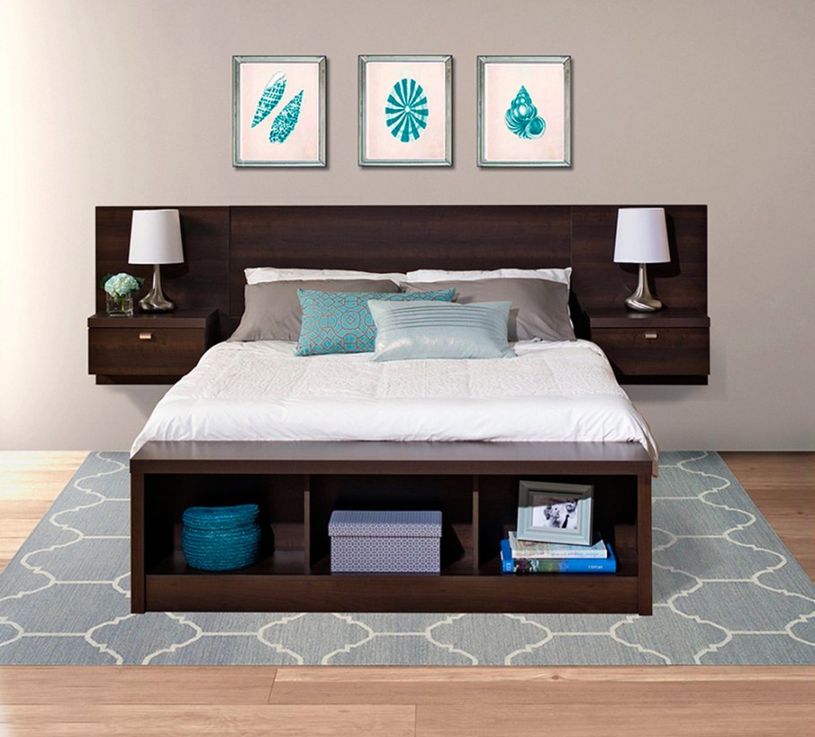 Кровать с прикроватными полками