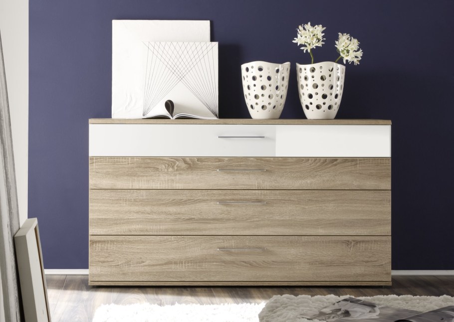 Комод белый с деревом