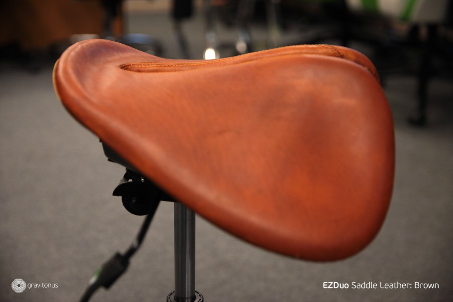 Кресло-седло со спинкой Gravitonus EZDUO back