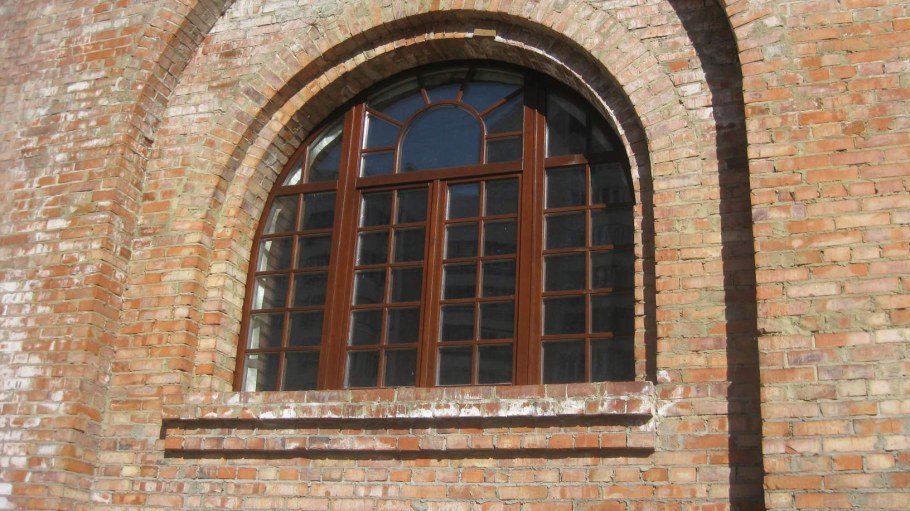 Старинные арочные окна