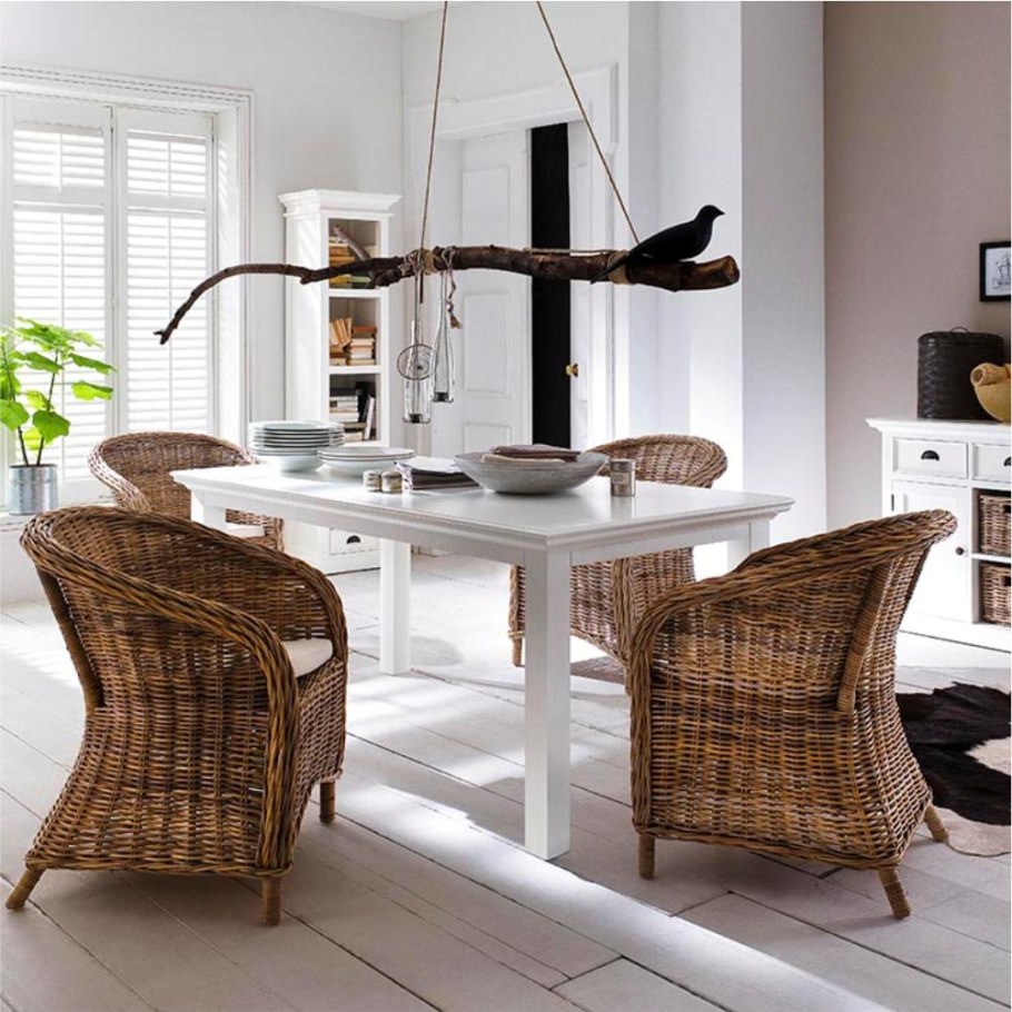 Стола и стул хюгге в интерьере