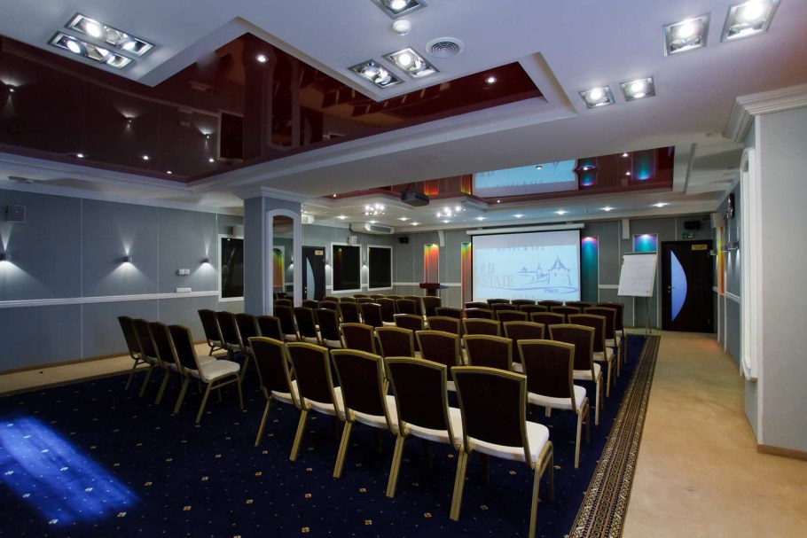 Олд Эстейт Псков зал