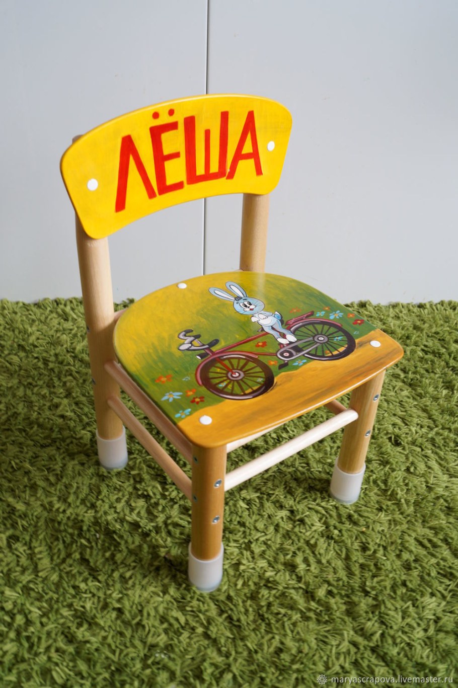 Детский стол и стульчик