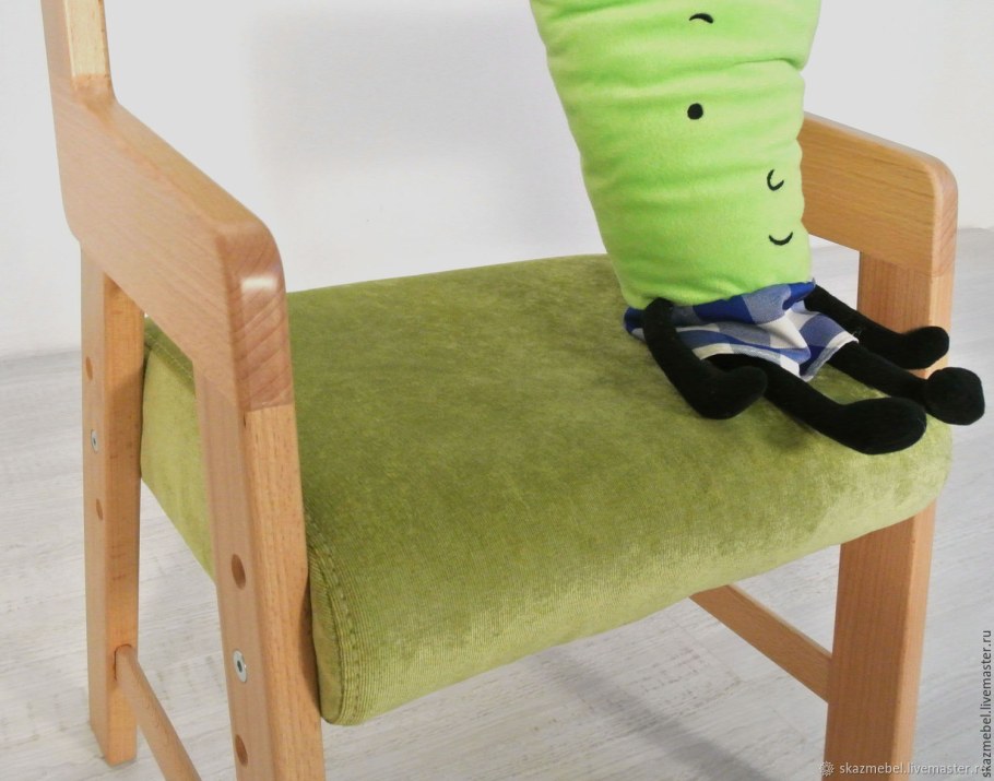 Салатовый стульчик Томми