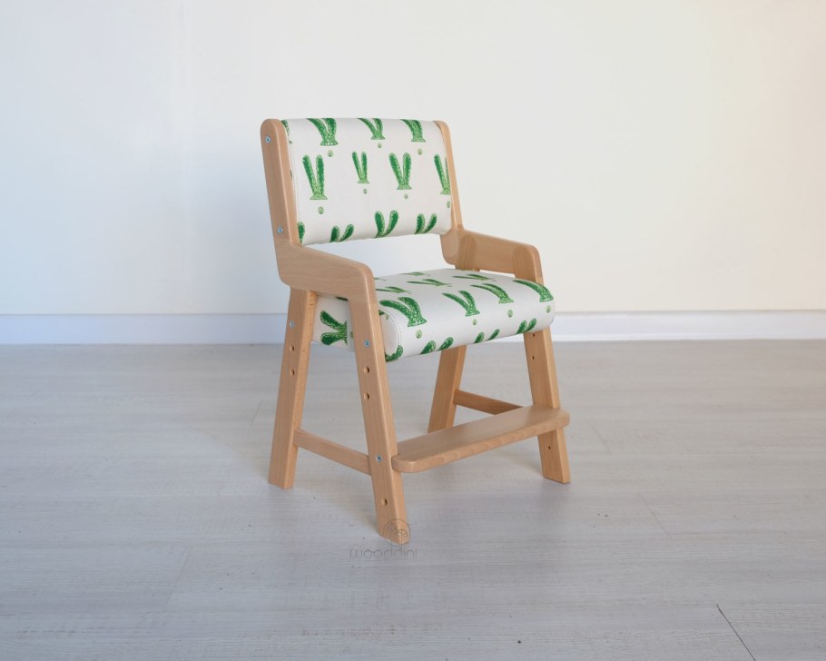 Детский стул дерево