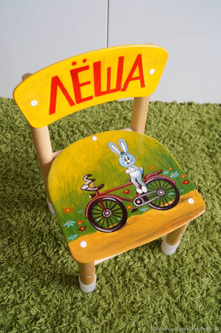 Стульчик детский (с рисунком)