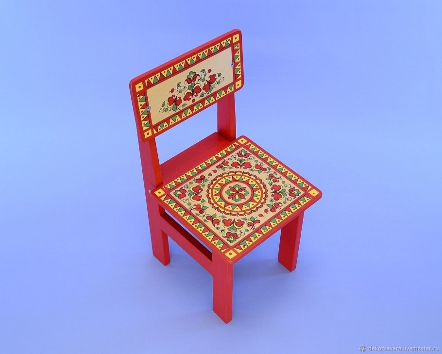 Роспись табурета