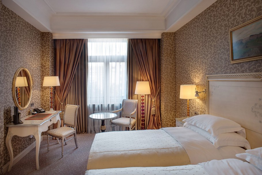 Интерьер гостиничного номера