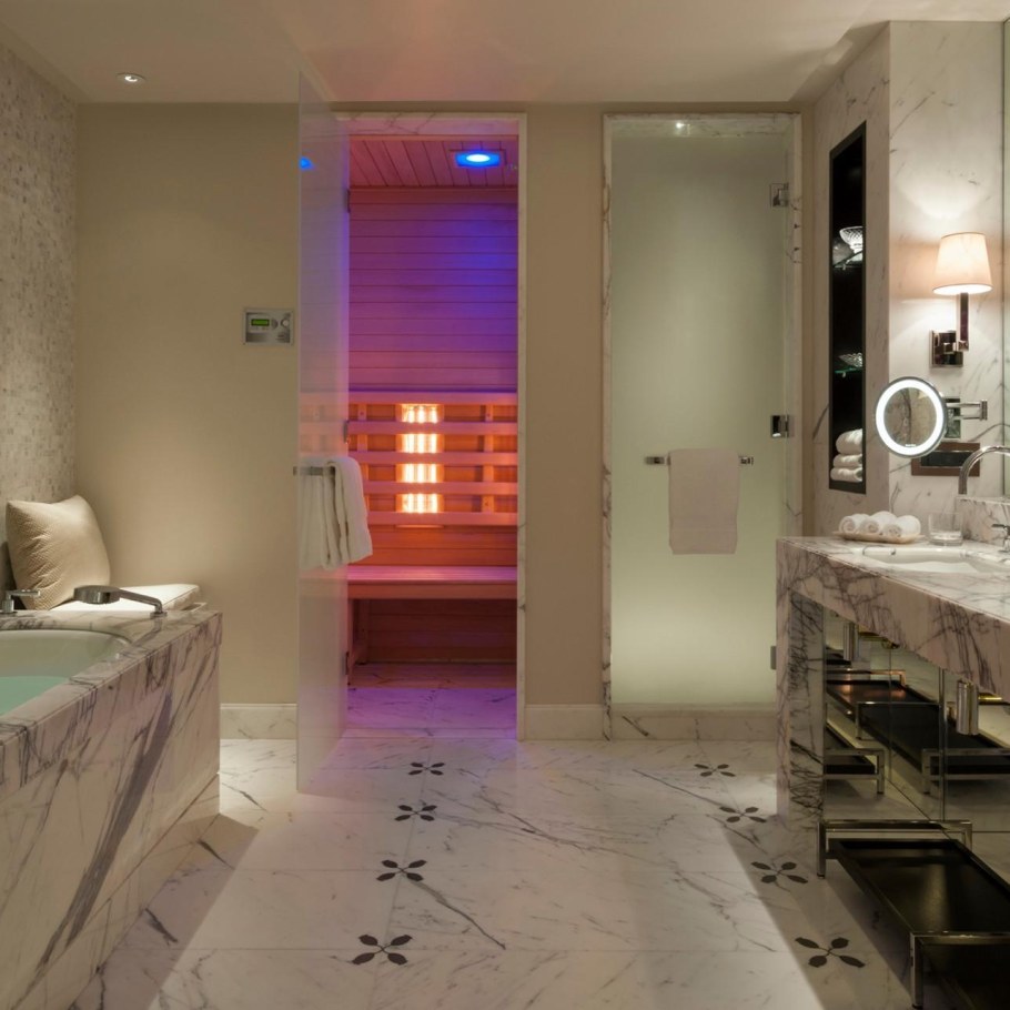 Отель four Seasons в Москве