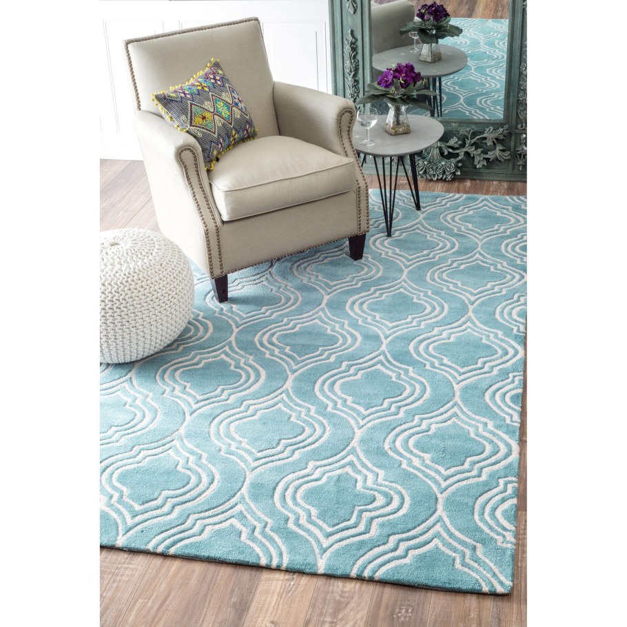Бирюзовый ковер в интерьере