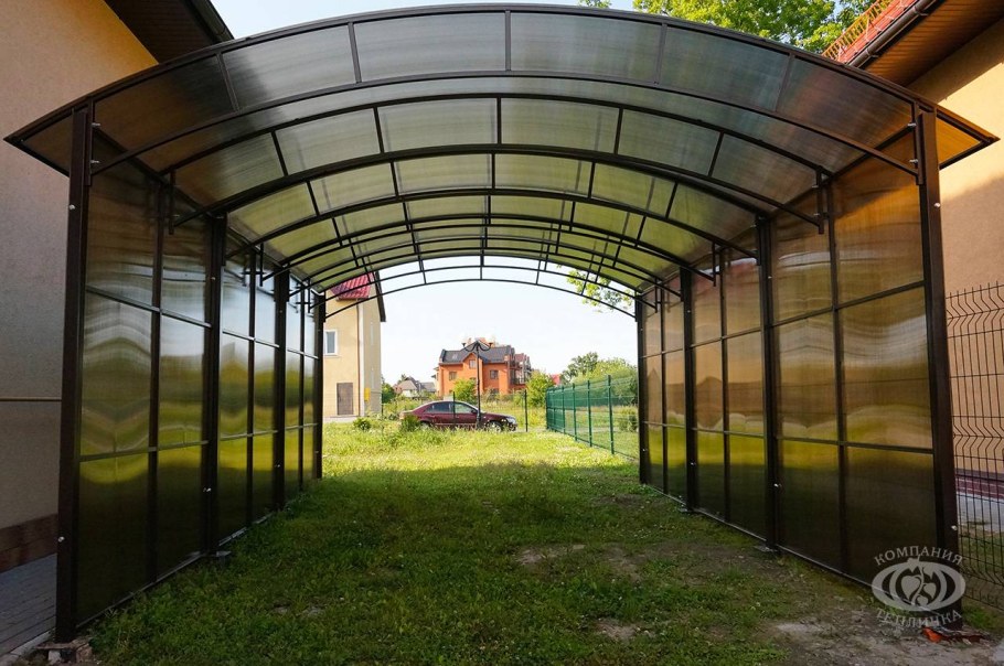 Поликарбонатный навес