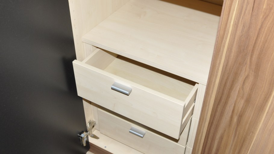 Зазор между вкладными фасадами выдвижных ящиков