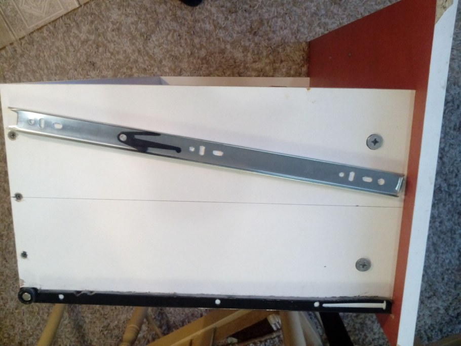 Починить ящики комода