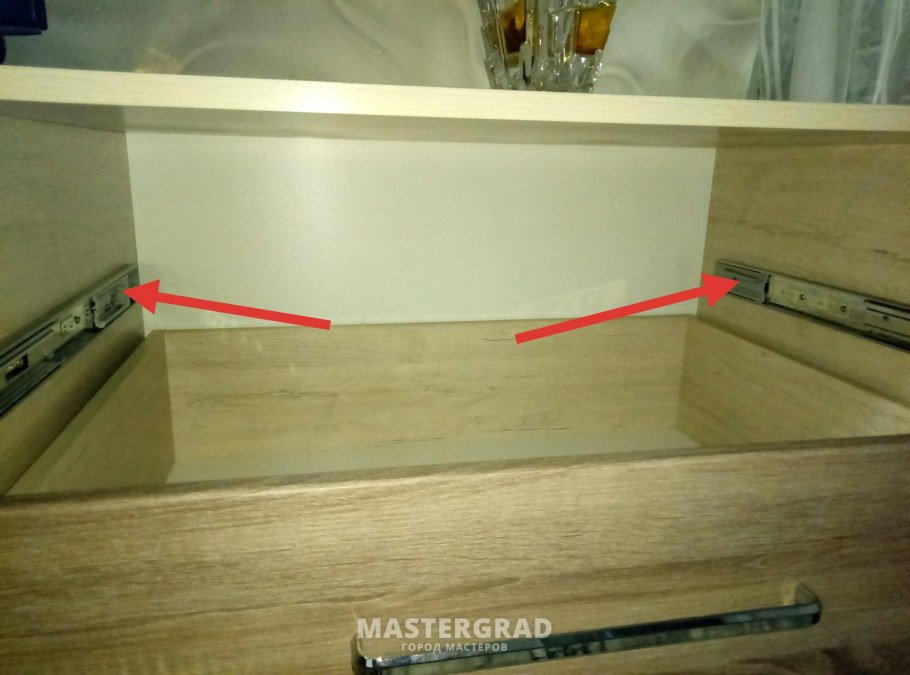 Снятие ящика с телескопических направляющих