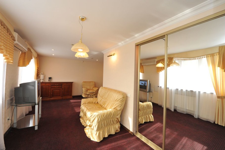 Гостиница Нефтяник